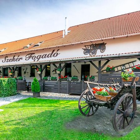 Szekér Fogadó Acomodação com café da manhã Bátonyterenye Exterior foto